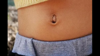 抠肚脐眼可以吗